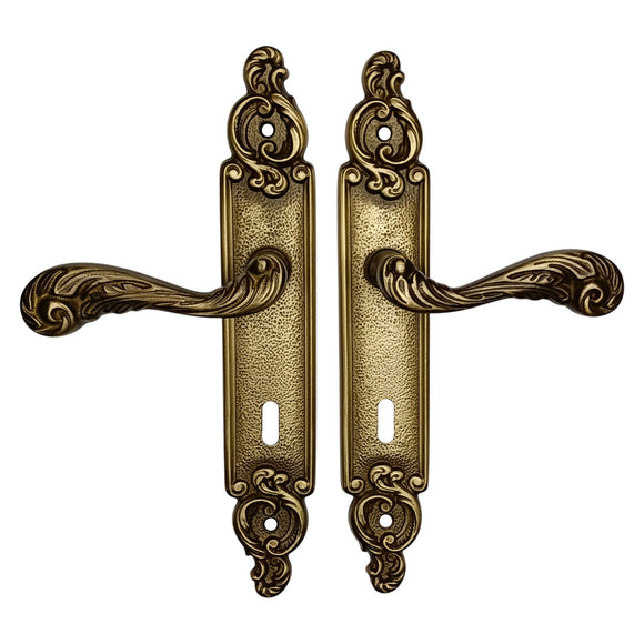 2 poignées de porte sur plaque SULLY, Entrée de clé pour chambre, Finition laiton patiné aspect vieilli, Entraxe standard 195 mm