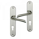 2 poignées de porte sur plaque RHAPSODIE, Trou de cylindre - entrée - bureau - service, Finition zamak nickel mat, Entraxe standard 195 mm