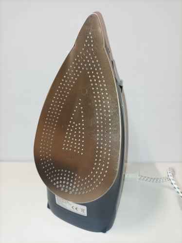 Ecost Customer Return, Rowenta DW 4320 D1 Dry Steam iron Microsteam 300 Laser 2500 W Blue