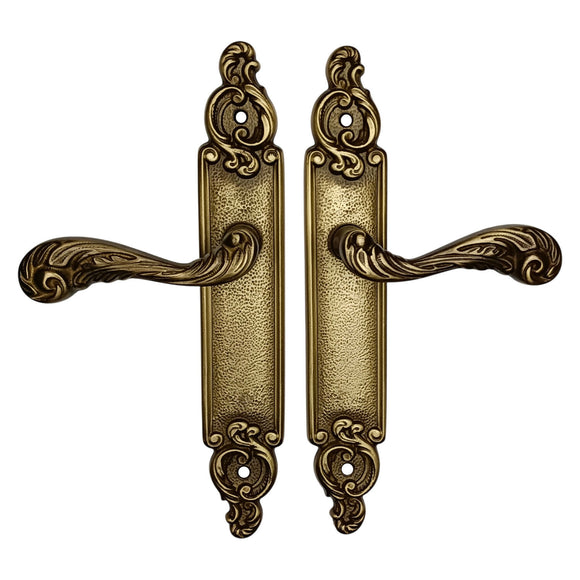 2 poignées de porte sur plaque SULLY, Sans trou pour pièce à vivre, Finition laiton patiné aspect vieilli, Entraxe standard 195 mm