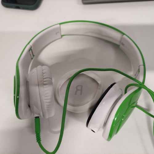 Ecost Customer Return Amazon Basics kids over-ear headphones with volume limit, green