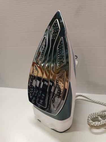 Retour client Ecost, fer à vapeur Imetec ZeroCalc Z3 3500 avec technologie anticalcaire, système multi-trous