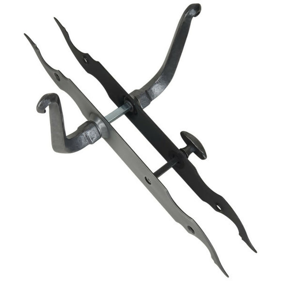 2 poignées de porte sur plaque fine CELTIQUE, Verrou de condamnation pour salle de bain/WC, Finition acier aspect fer forgé patiné, Entraxe standard 195 mm