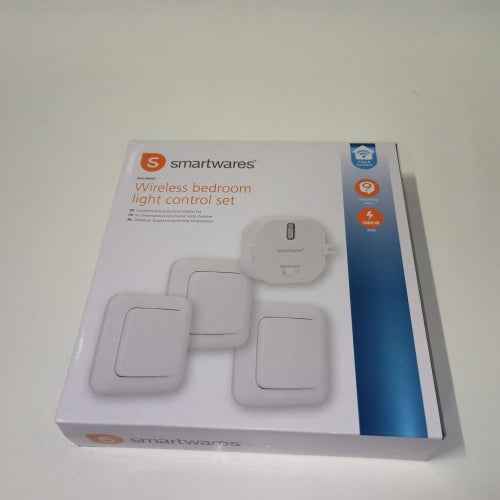 Ecost customer return Smartwares SH499567 Bedroom Light Switch Set Plug Connect 1 Builtin Switch
