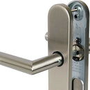 2 poignées de porte universelles Dualfit sur plaque ronde BRUNELLA, Entrée de clé pour chambre, Finition Acier nickel mat bi-entraxe 165-195