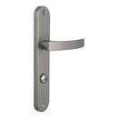 2 poignées de porte sur plaque AUDACE, Verrou condamnation pour salle de bain/WC, Finition aluminium nickel mat, Entraxe standard 195 mm-15