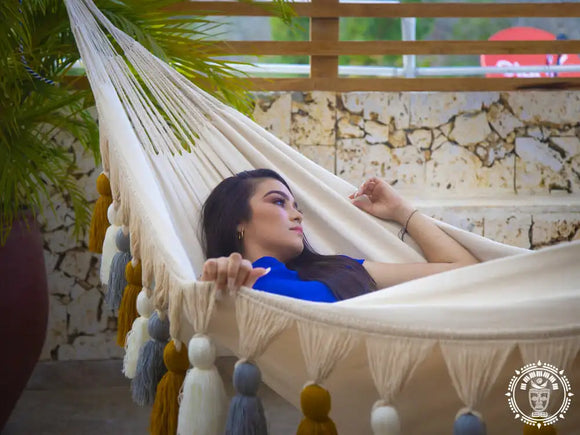 Hamac l  pompon  ecru