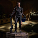 Star Wars: the Mandalorian Fennec Shand Premier Statue-3