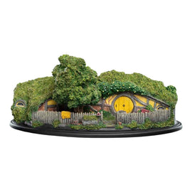 The Hobbit #25 Gandalf's Cutting Hobbit Hole Diorama