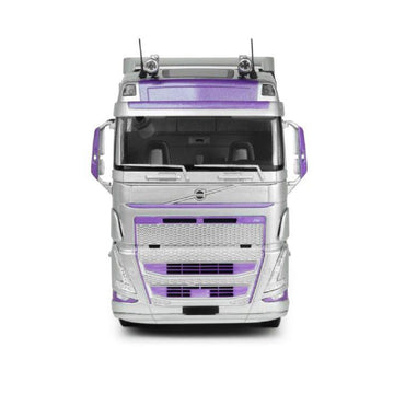 Solido 1:24 2023 Volvo Trucks FH Globetrotter XL Vehicle