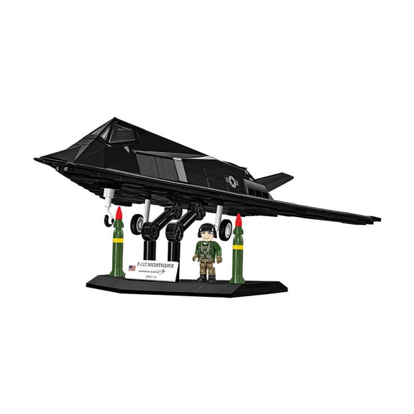 Armed Forces F-117 Nighthawk Construction Set (795 Pieces)