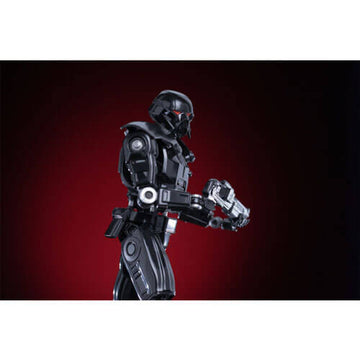 Star Wars The Mandalorian Dark Trooper 110 Scale Statue - 0
