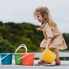 Dantoy Classic Bucket with Lip 2.5L (1pc Random Color)