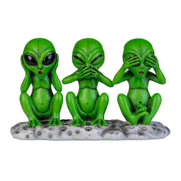 3 Wise Aliens Decorative Figurine