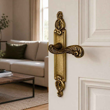 2 poignées de porte sur plaque SULLY, Sans trou pour pièce à vivre, Finition laiton patiné aspect vieilli, Entraxe standard 195 mm