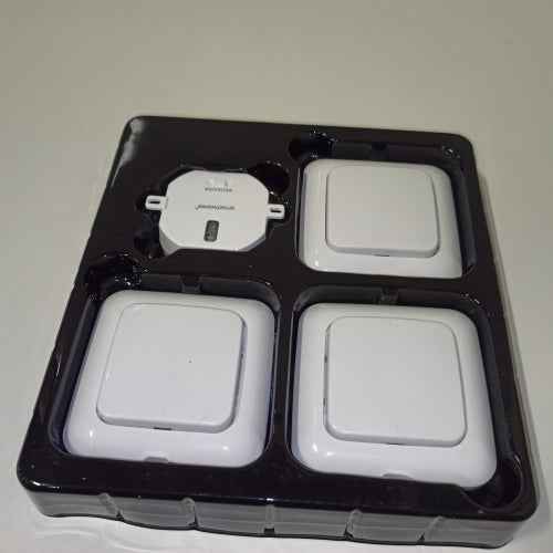 Ecost customer return Smartwares SH499567 Bedroom Light Switch Set Plug Connect 1 Builtin Switch