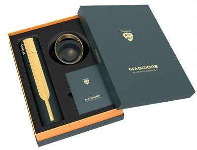 Prestigio Maggiore, tire-bouchon intelligent, 100% automatique, ouvre jusqu'à 70 bouteilles sans recharge, coupe-capsule inclus, design premium, batterie 480mAh, Dimensions D 48*H228mm, couleur noir + or.