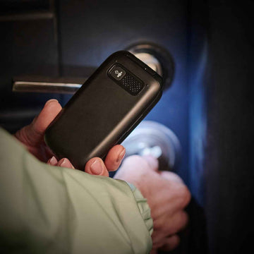 Telefon komórkowy KX-TU550 4G dla seniora niebieski