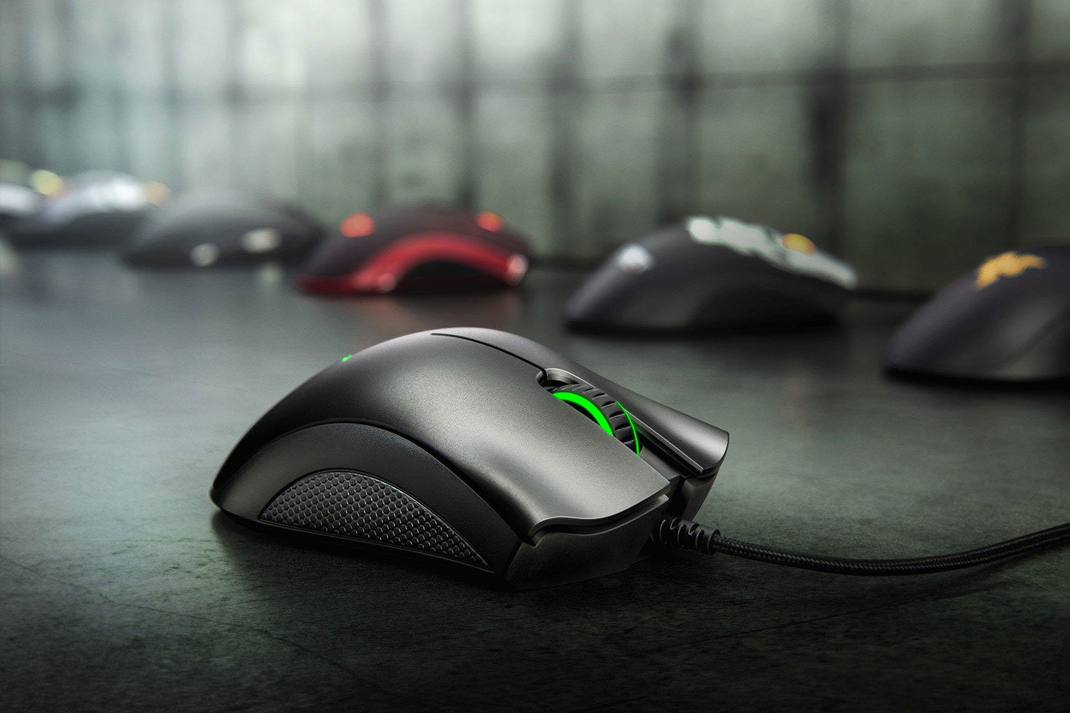Souris de jeu razer deathadder essential pour droitier usb type-a optique 6 400 dpi