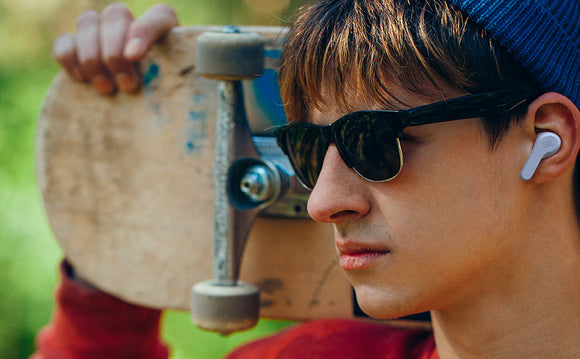 JBL wireless earbuds Wave Beam, blue