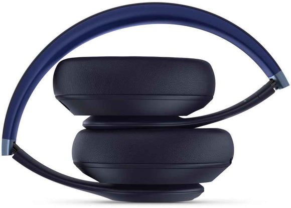 Beats wireless headphones Studio Pro, navy