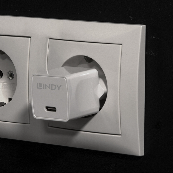 Lindy 73410 mobile device charger Smartphone White AC Indoor