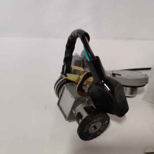 Ecost customer return KIMISS 1 Set 5Pin Connector 2 Keys Ignition Lock Key Lock Fuel Cap Set for Gy6