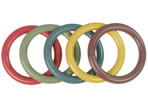 Jeu artisanal de lancer de bouteilles avec cerceau et points