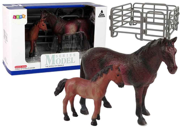 Lot de 2 figurines Cheval avec poulain et stylo