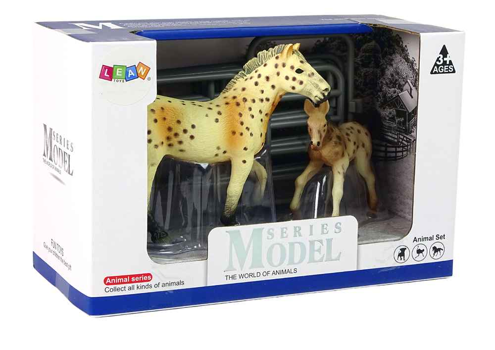 Ensemble de 2 figurines de chevaux Cheval Knabstrupper avec poulain et stylo
