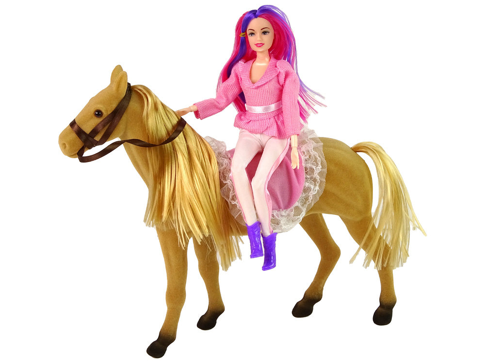 Cavalier de poupée avec figurines de poney marron.