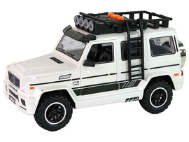 Voiture tout-terrain à batterie blanche