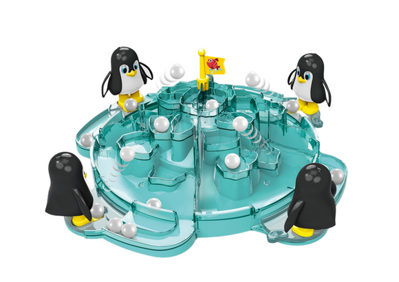 Penguin football frappez le ballon iceberg