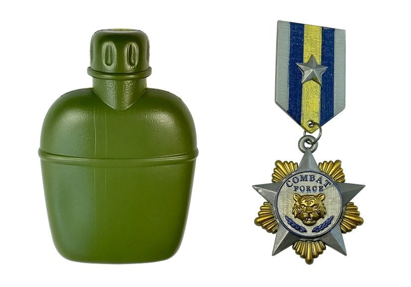 Ensemble de jeu militaire avec pistolet-mitrailleur à cliquetis