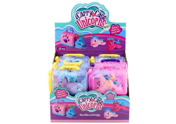 Petite licorne avec mascotte de transporteur