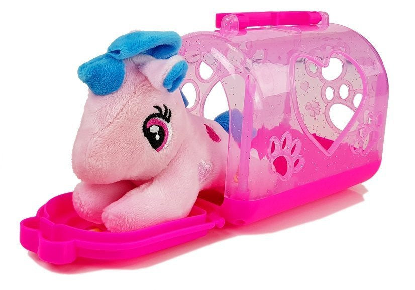 Petite licorne avec mascotte de transporteur