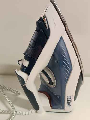 Retour client Ecost, fer à vapeur Imetec ZeroCalc Z3 3500 avec technologie anticalcaire, système multi-trous