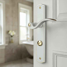 2 poignées de porte sur plaque EVITA, Verrou de condamnation pour salle de bain/WC, Finition laiton blanc liseré doré, Entraxe standard 195 mm