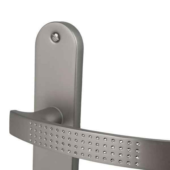 2 poignées de porte sur plaque AUDACE, Sans trou pour pièce à vivre, Finition aluminium nickel mat, Entraxe standard 195 mm