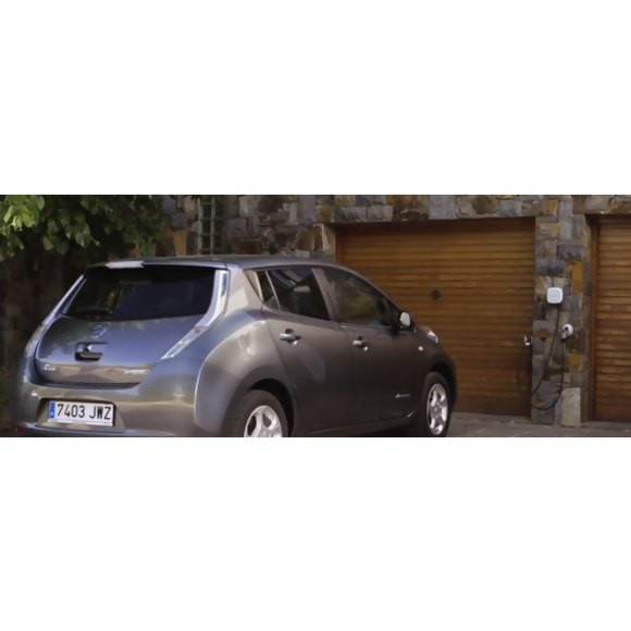 Wallbox pulsar plus noire ou blanche - câble type 2 - 3.7 kw à 22 kw - equilibrage de charge en opt - 5 ou 7 mètres